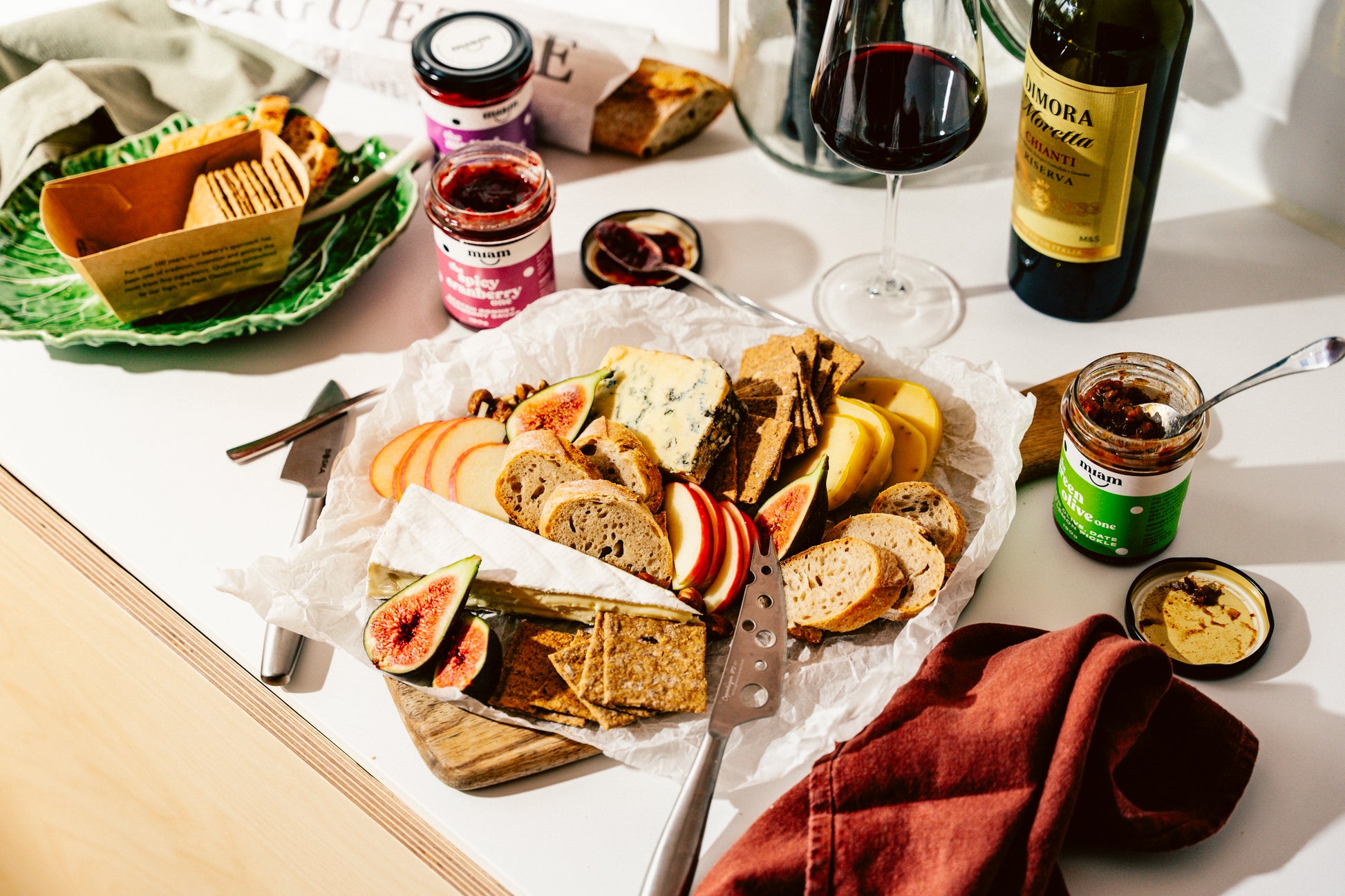 The Miam Cheeseboard Gift Box image 1